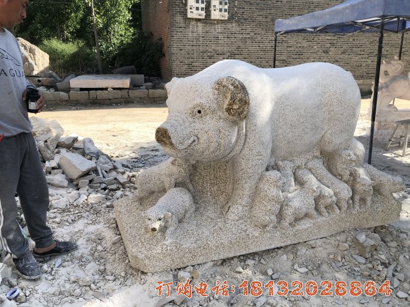公园大理(lǐ)石母子猪雕塑