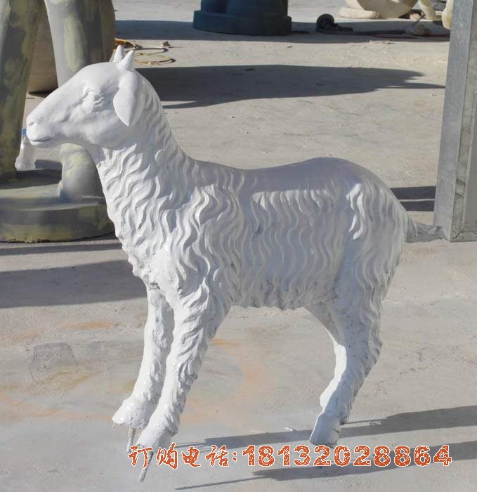 公园动物(wù)玻璃钢羊雕塑