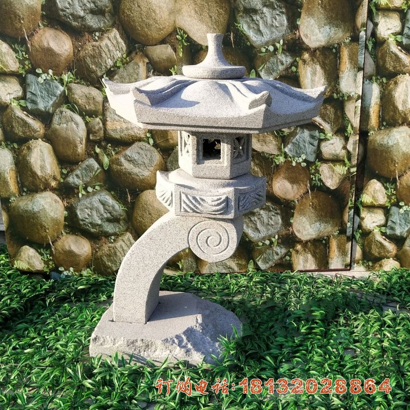 公园小(xiǎo)型石灯笼