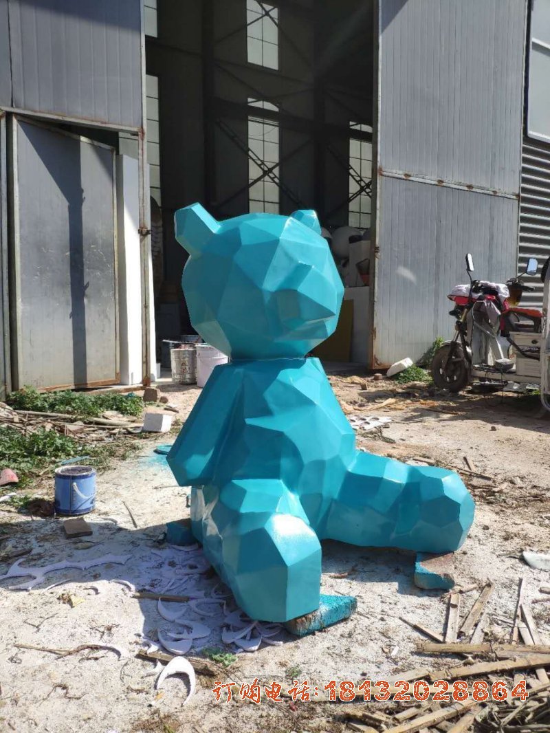 玻璃钢蓝色切面熊雕塑