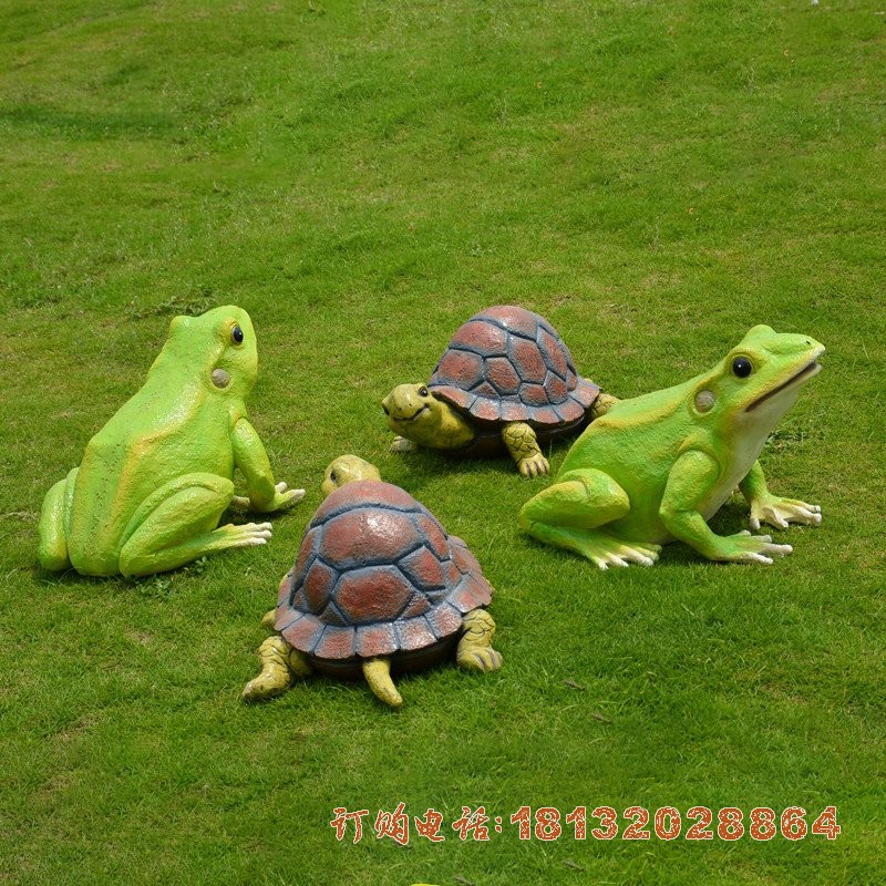 仿真乌龟和青蛙雕塑 