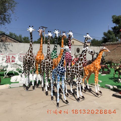 玻璃钢長(cháng)颈鹿雕塑